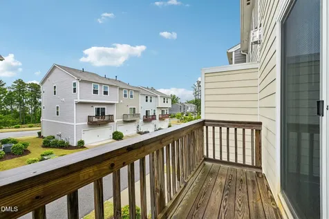 1041 Salt Glaze Lane Cary NC 27519