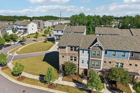1041 Salt Glaze Lane Cary NC 27519