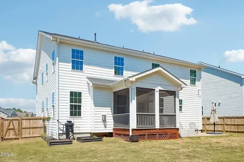 257 Pointe Park Circle Holly Springs NC 27540