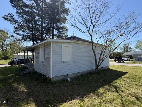 4418 S Joyner Street Ayden NC 28513