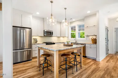 20 Cardinal Ridge Road Chapel Hill NC 27516