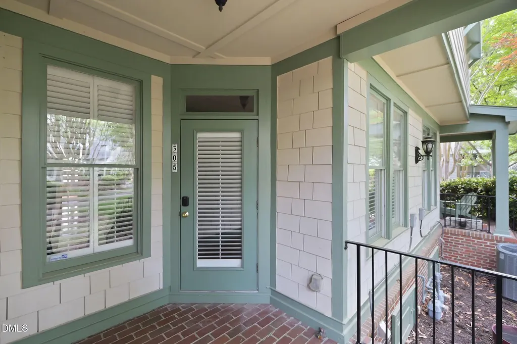 305 Presque Isle Lane Chapel Hill NC 27514