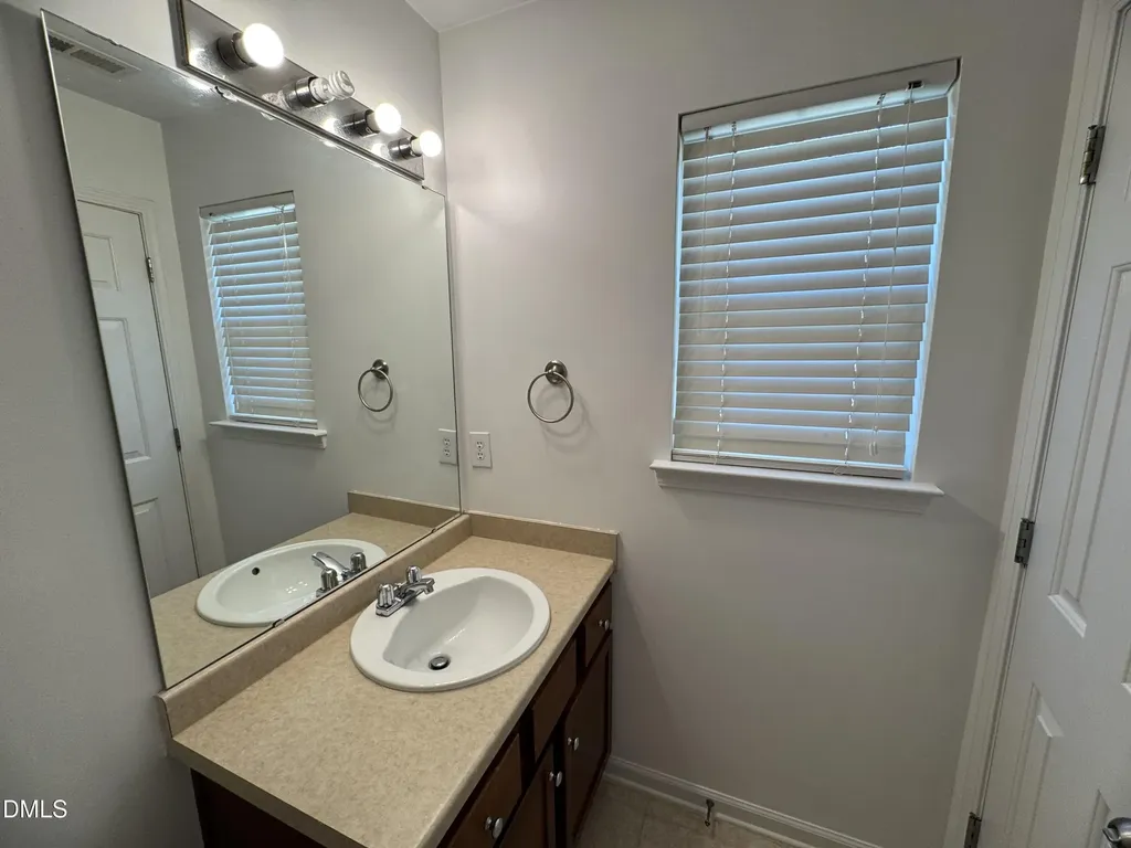 2212 Persimmon Ridge Drive Raleigh NC 27604