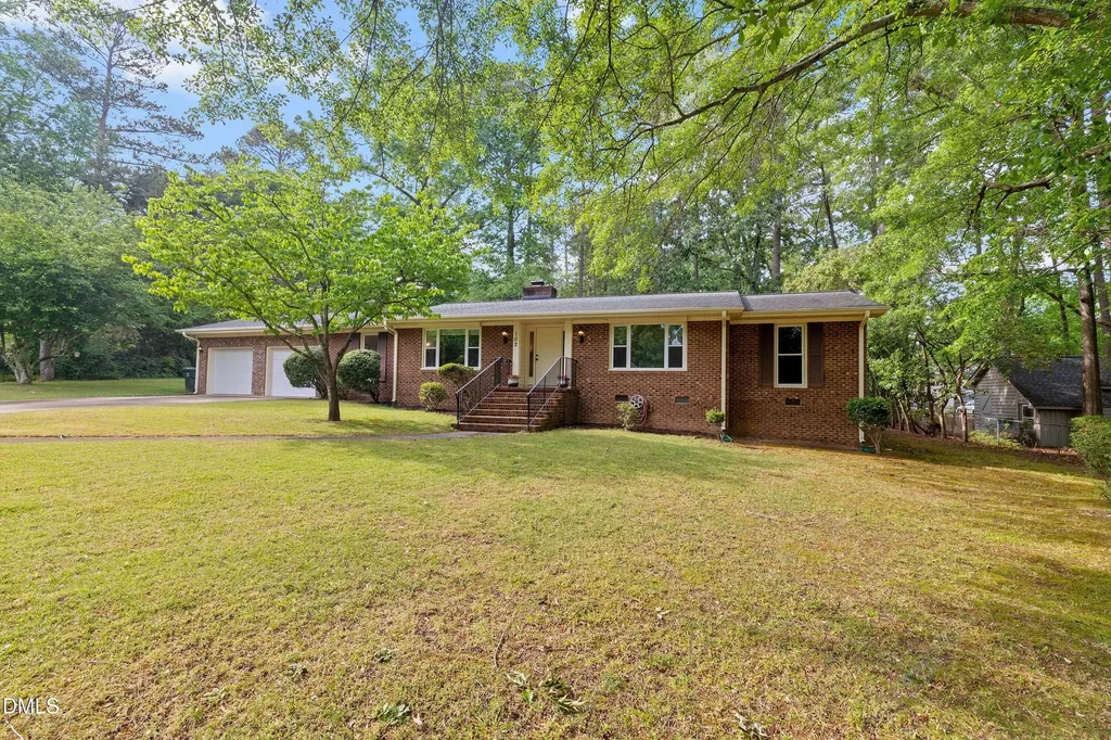 102 Olmstead Court Garner NC 27529