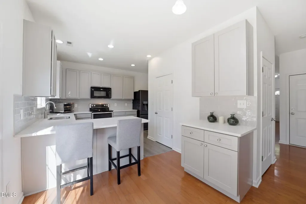 104 Saltybrook Lane Holly Springs NC 27540