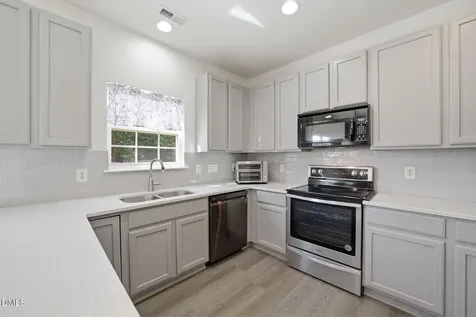 104 Saltybrook Lane Holly Springs NC 27540