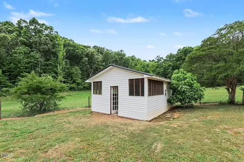 216 Clark Lane Siler City NC 27344