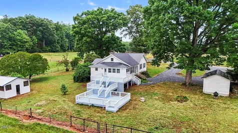 216 Clark Lane Siler City NC 27344
