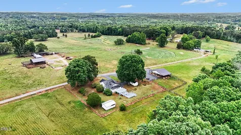 216 Clark Lane Siler City NC 27344