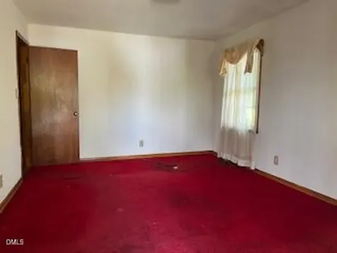 628 Farrar Avenue Henderson NC 27536