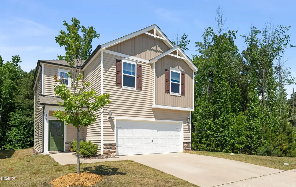 209 Wilbur Lake Drive Fuquay Varina NC 27526