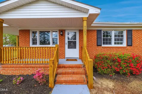 6203 Lynette Circle Fayetteville NC 28314