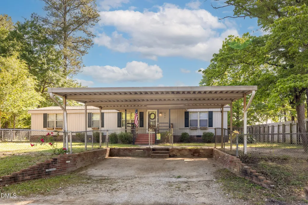 807 Richardson Avenue Fayetteville NC 28314