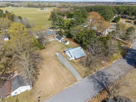 301 E Wilson Street Macclesfield NC 27852