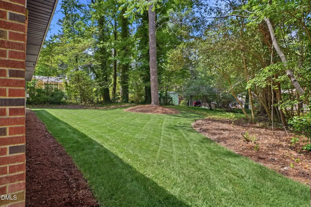 27 S Circle Drive Chapel Hill NC 27516