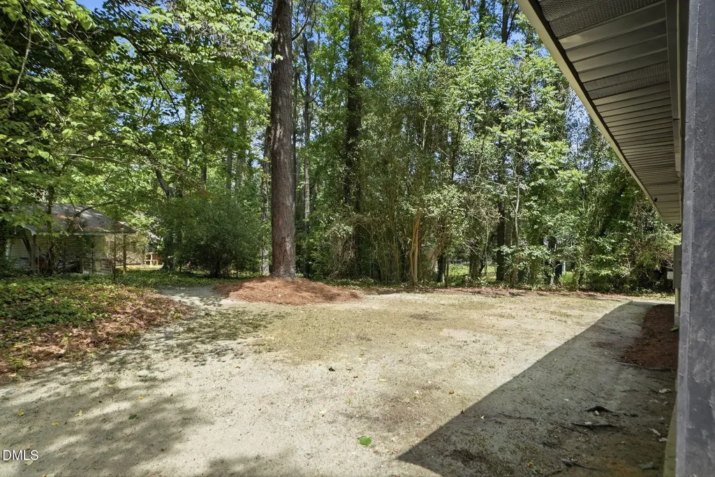 27 S Circle Drive Chapel Hill NC 27516