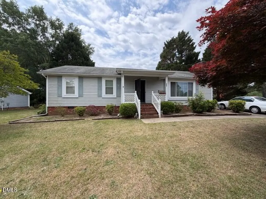 205 Falcon Court Clayton NC 27520