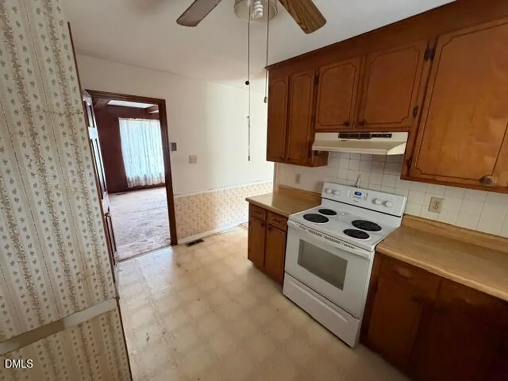 205 Falcon Court Clayton NC 27520