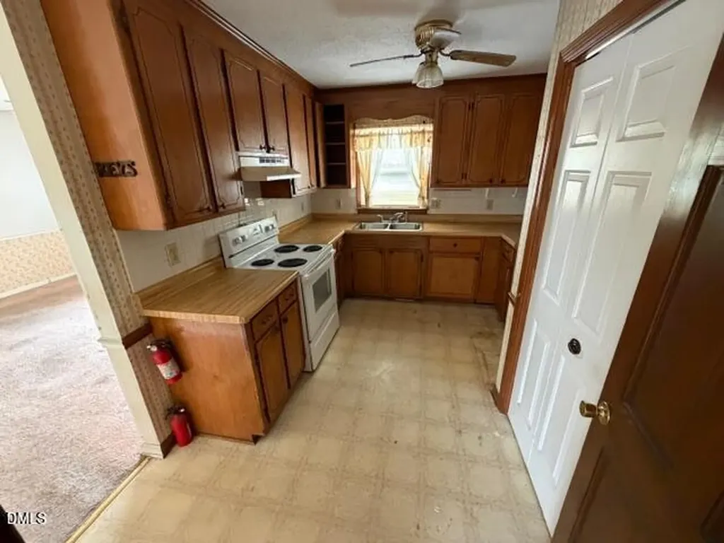 205 Falcon Court Clayton NC 27520