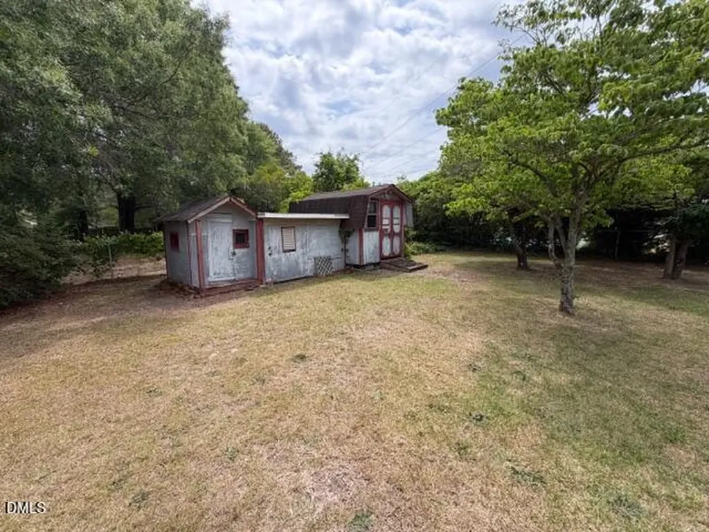 205 Falcon Court Clayton NC 27520