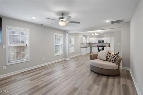 311 W 6th Avenue Raeford NC 28376