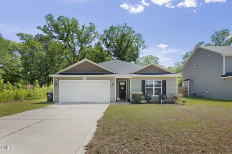311 W 6th Avenue Raeford NC 28376