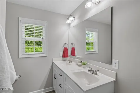 311 W 6th Avenue Raeford NC 28376