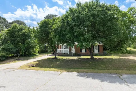 10452 Village Heights Whitakers NC 27891