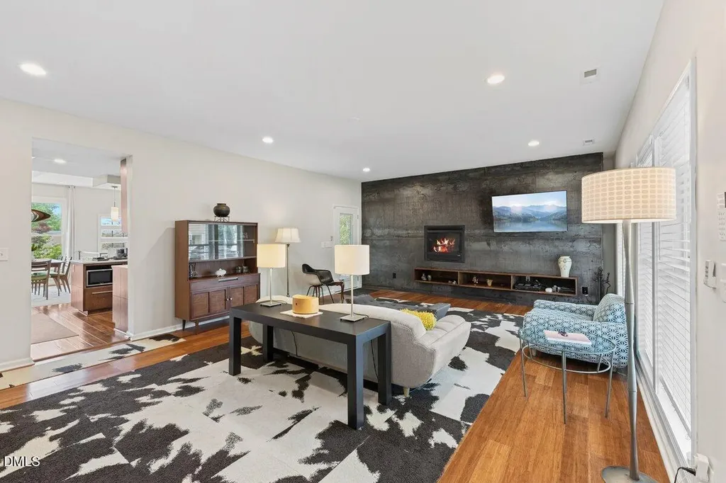 208 Baggett Avenue Raleigh NC 27604