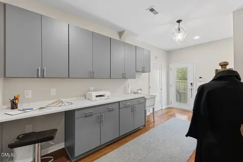 208 Baggett Avenue Raleigh NC 27604