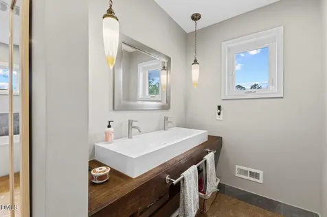 208 Baggett Avenue Raleigh NC 27604