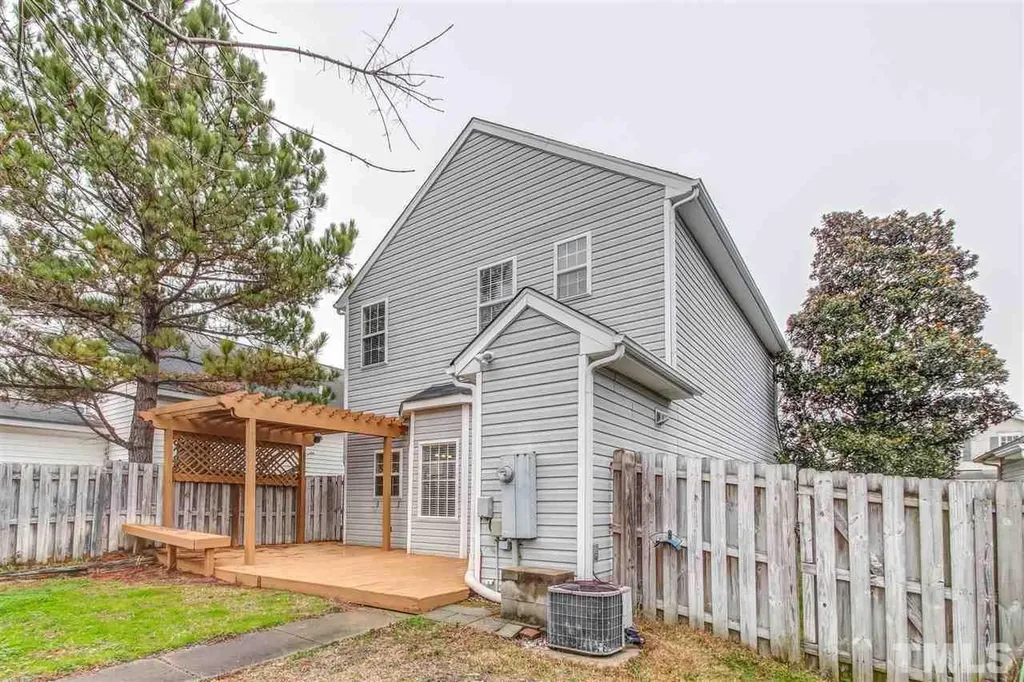 121 Danesway Drive Holly Springs NC 27540