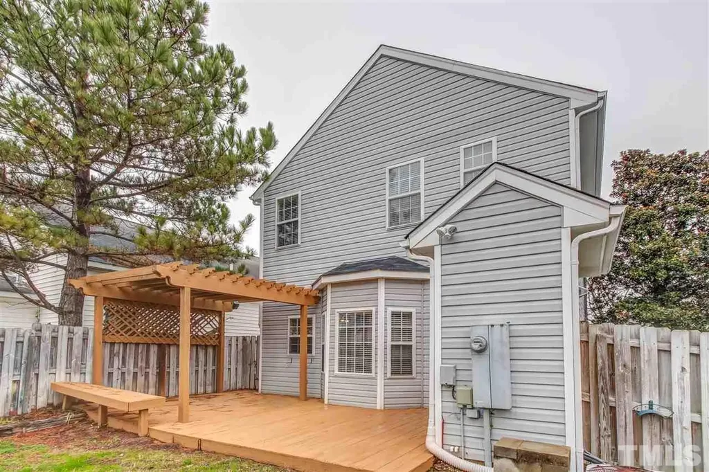 121 Danesway Drive Holly Springs NC 27540