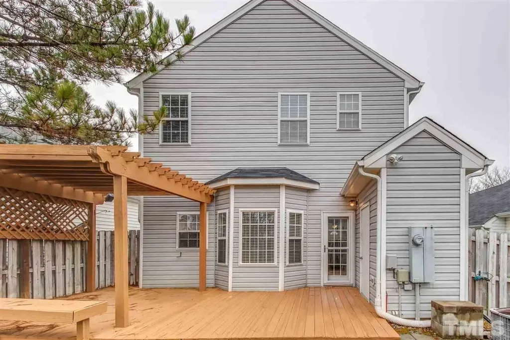 121 Danesway Drive Holly Springs NC 27540