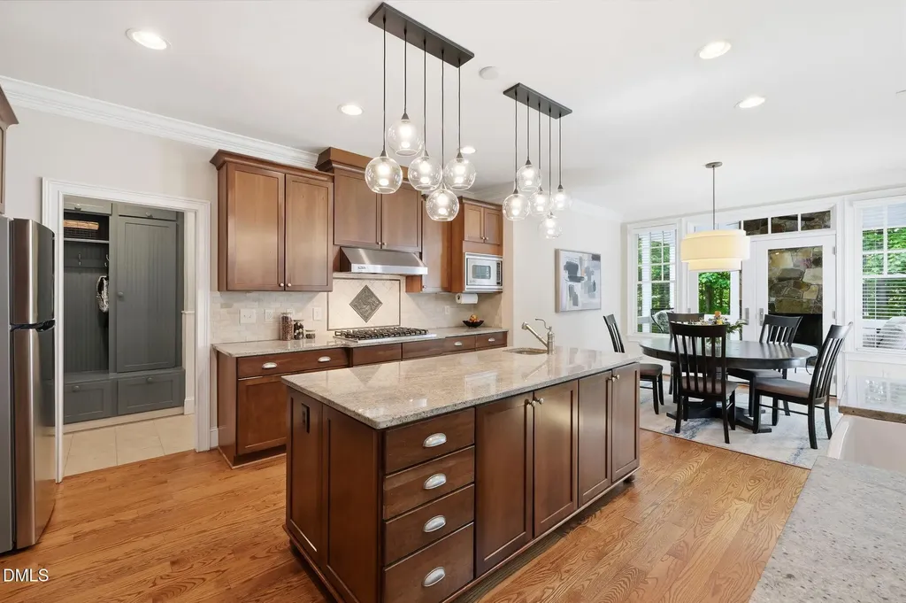 160 Tramore Drive Chapel Hill NC 27516