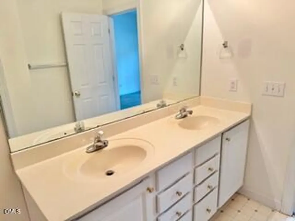 8737 Courage Court Raleigh NC 27615