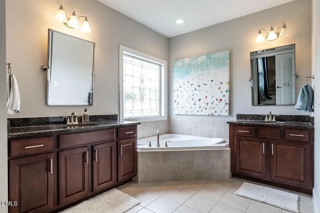 1572 Rodessa Run Raleigh NC 27607
