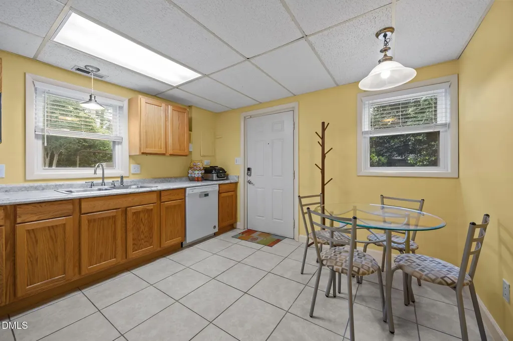 5904 Deblyn Avenue Raleigh NC 27612
