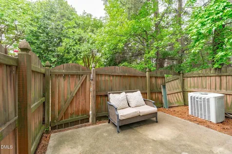 1048 Mica Lamp Court Apex NC 27502