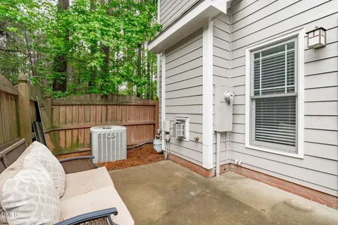 1048 Mica Lamp Court Apex NC 27502
