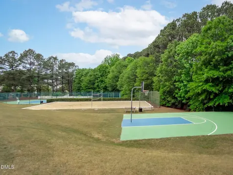 1048 Mica Lamp Court Apex NC 27502