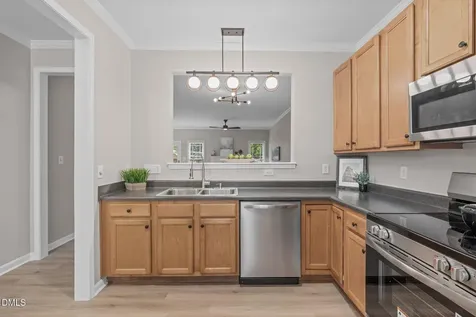 1048 Mica Lamp Court Apex NC 27502
