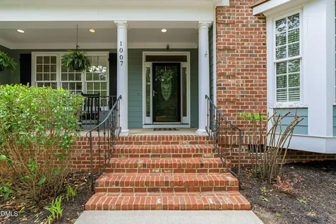 1007 Chatham Court Youngsville NC 27596