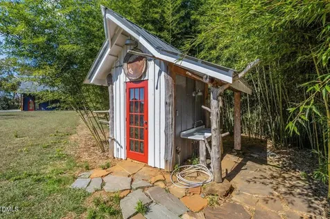 5956 Whitlow Johnson Lane Mebane NC 27302