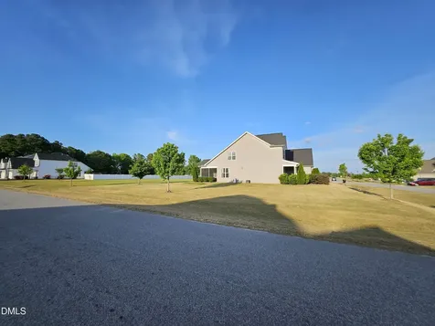 138 Beverly Place Four Oaks NC 27524