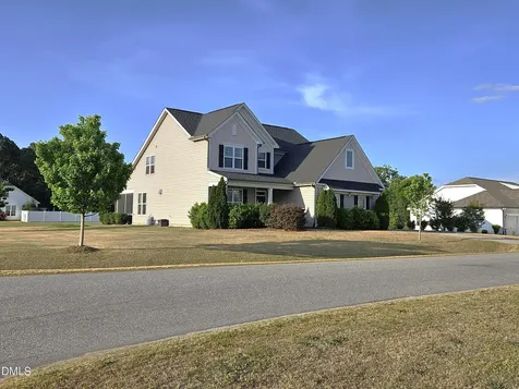 138 Beverly Place Four Oaks NC 27524