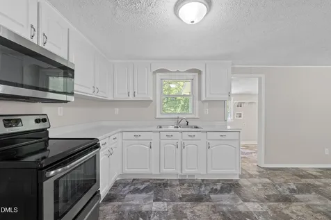 5128 Sunset Lake Road Apex NC 27539