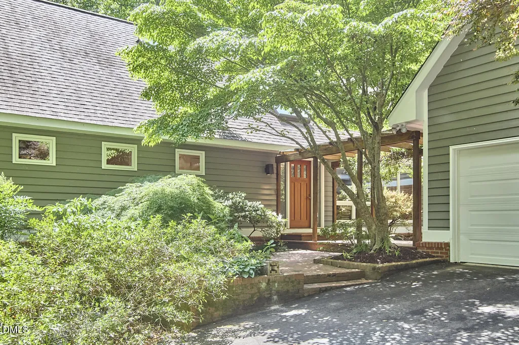 124 Steeplechase Road Chapel Hill NC 27514