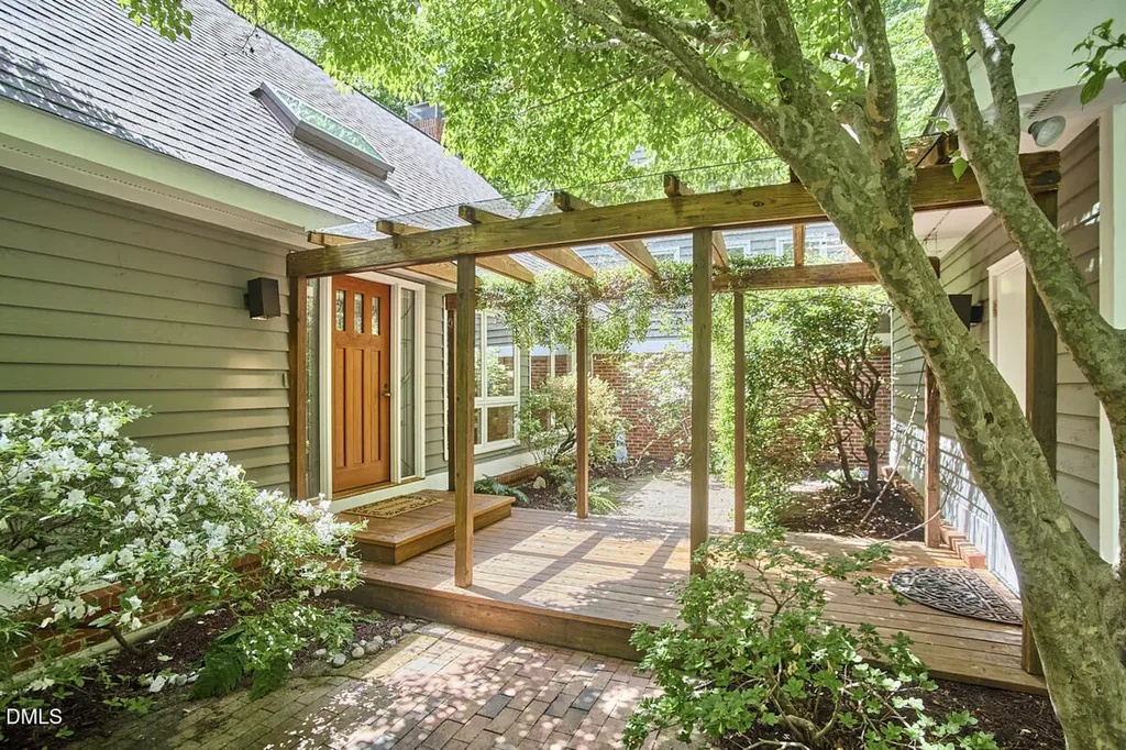 124 Steeplechase Road Chapel Hill NC 27514