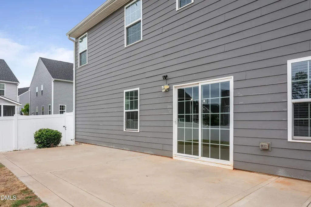 124 Amber Acorn Avenue Raleigh NC 27603